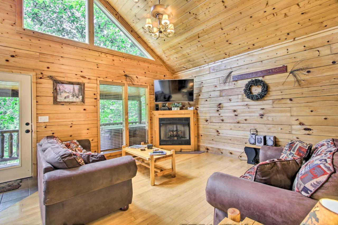 סביירוויל Cabin With Hot Tub And Deck About 12 Mi To Pigeon Forge! מראה חיצוני תמונה