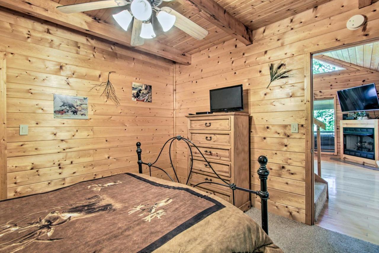 סביירוויל Cabin With Hot Tub And Deck About 12 Mi To Pigeon Forge! מראה חיצוני תמונה