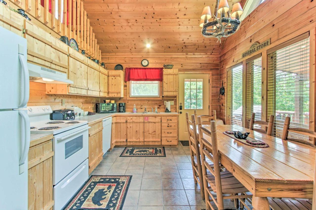 סביירוויל Cabin With Hot Tub And Deck About 12 Mi To Pigeon Forge! מראה חיצוני תמונה
